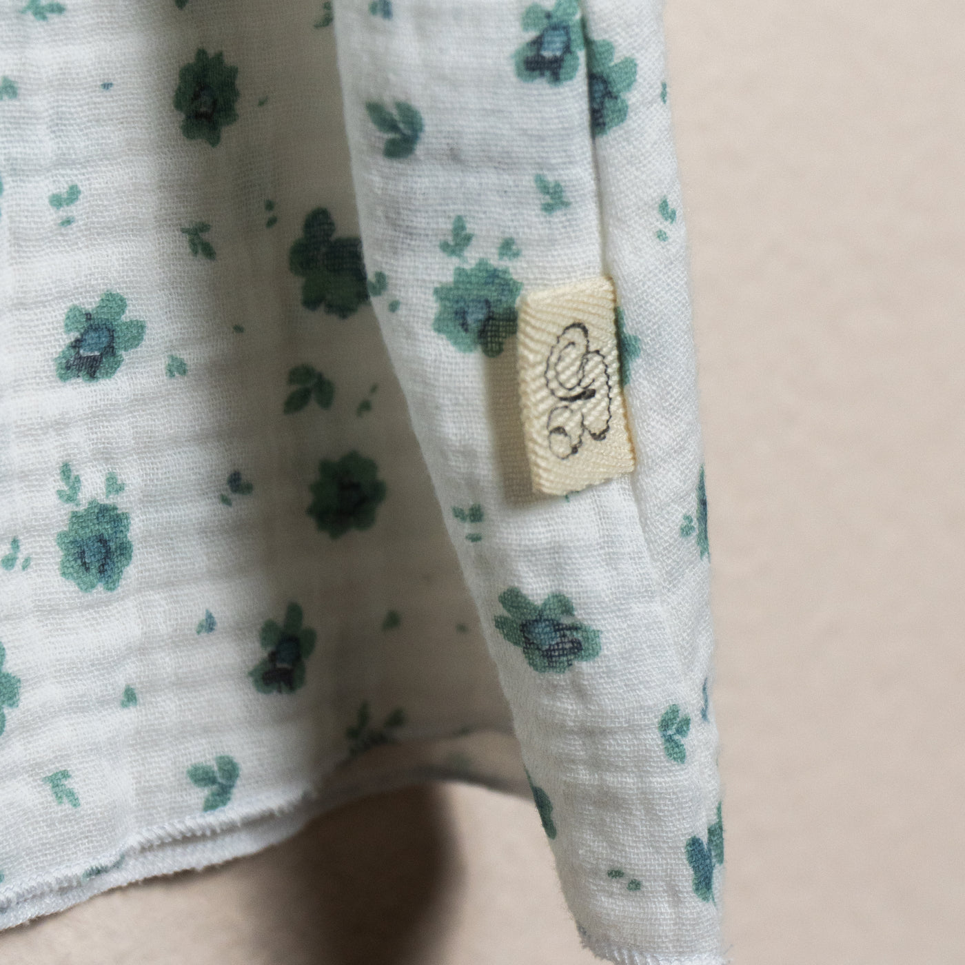 Camiciola MIKELA fiori verde acqua