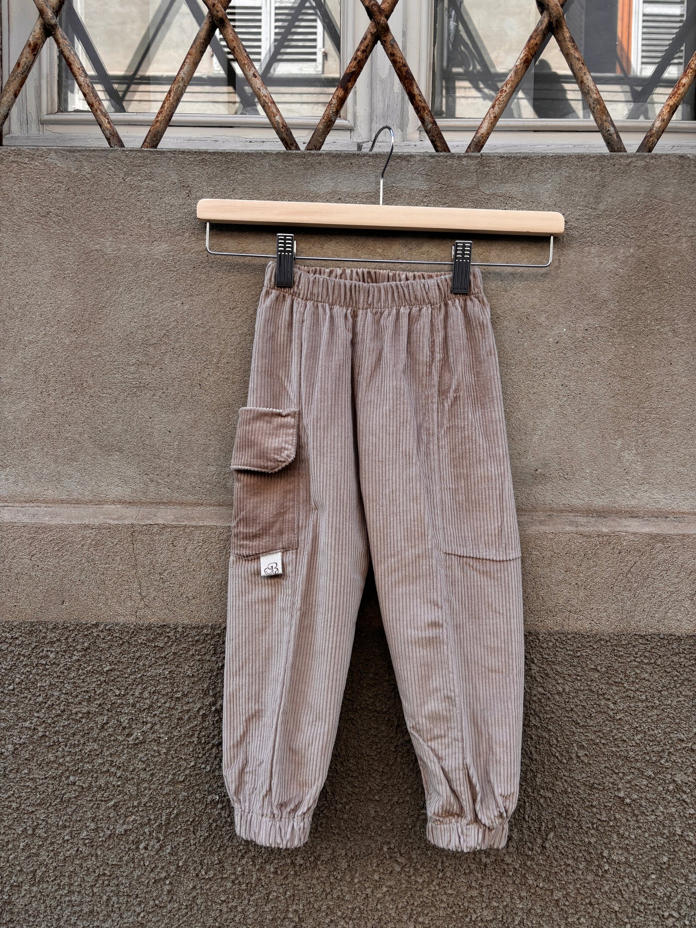 TOKYO Pantalone velluto millerighe cappuccino