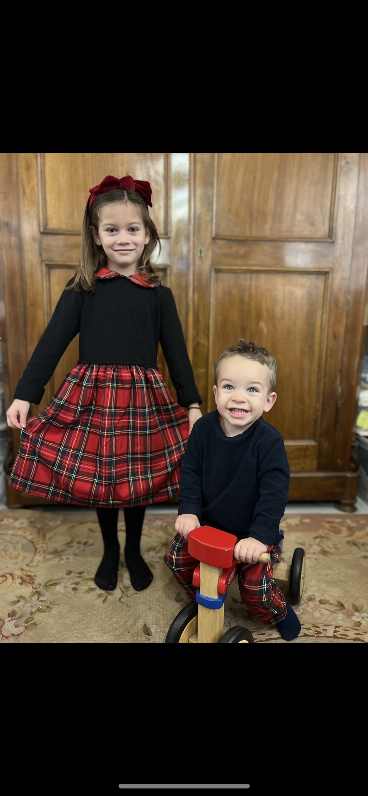 MATILDE Abito nero tartan rosso