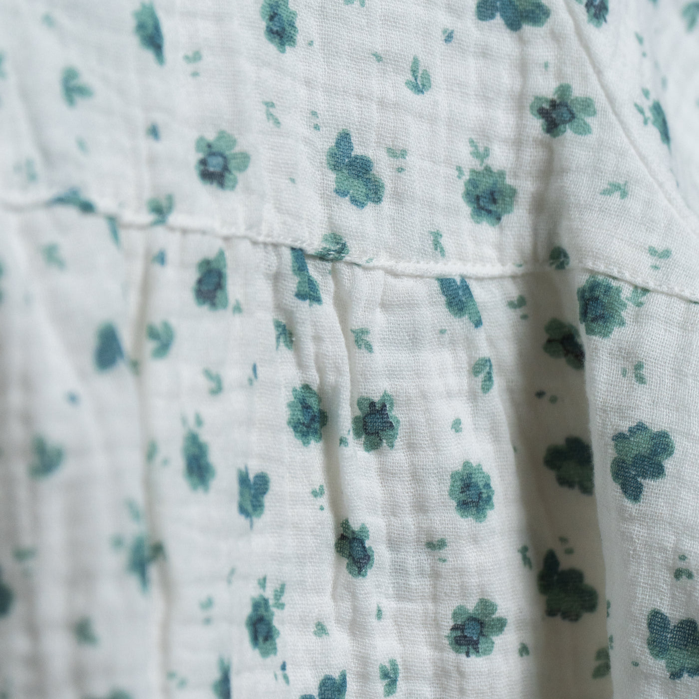 Camiciola MIKELA fiori verde acqua