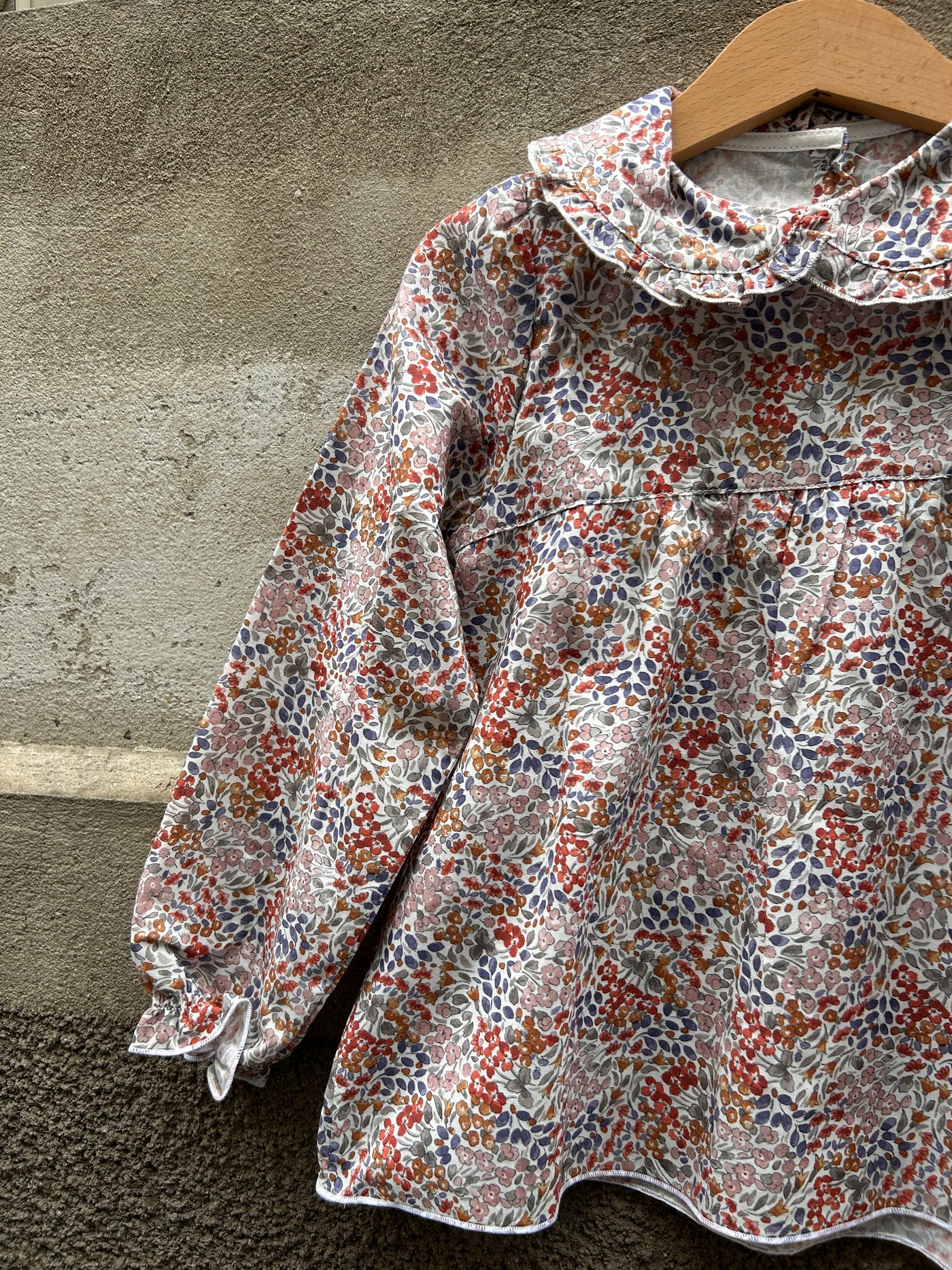 Camiciola MIKELA fiori coccio