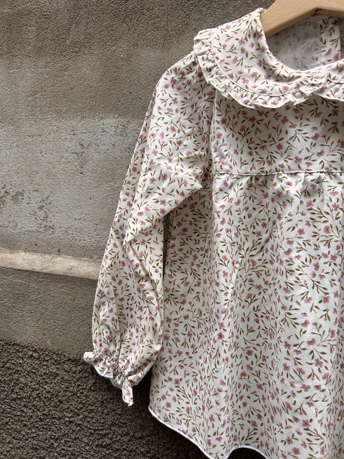 Camiciola MIKELA fiori rosa