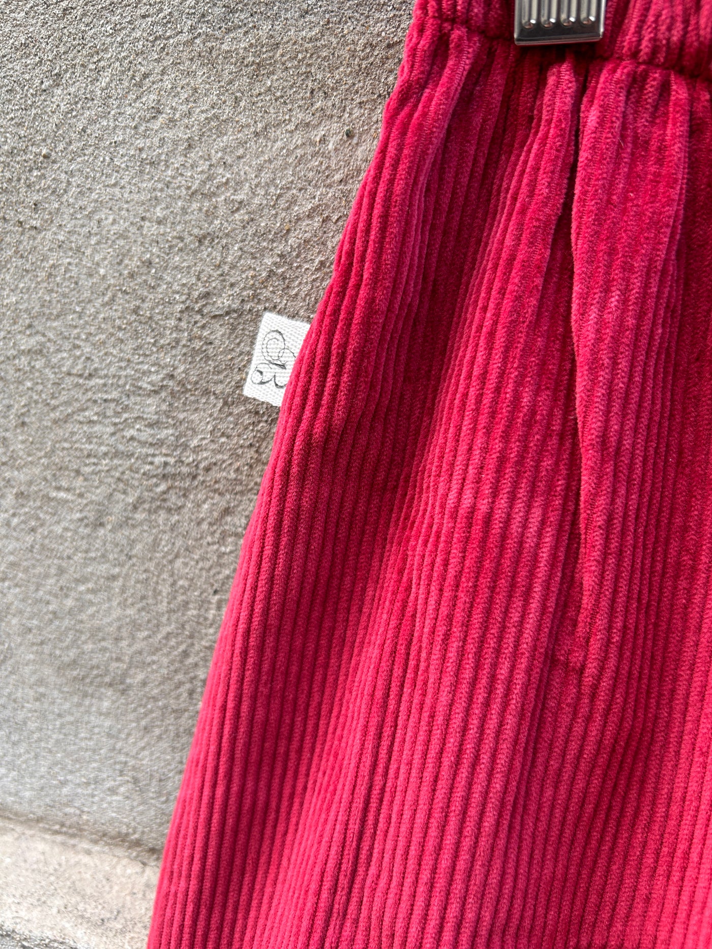 Baggy BERLINO rosso scuro microriga velluto